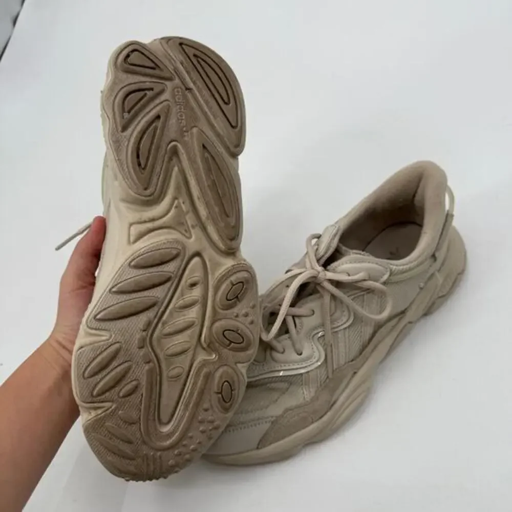adidas feather‎ white ozweego shoes